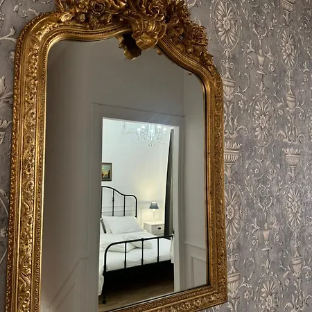 Charming Beachfront Retreat * Riposto