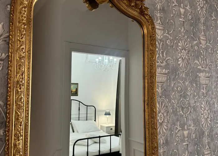 Charming Beachfront Retreat * Riposto