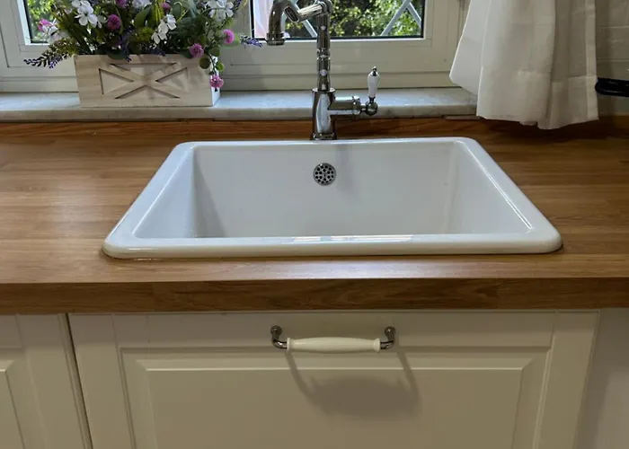 Villa Charming Beachfront Retreat *