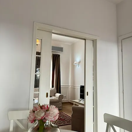Charming Beachfront Retreat Riposto