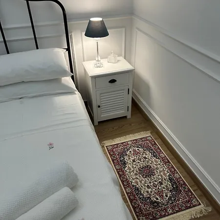 Charming Beachfront Retreat Вилла
