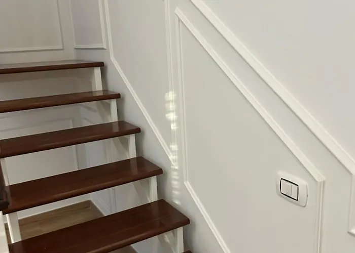 Charming Beachfront Retreat * 里波斯托